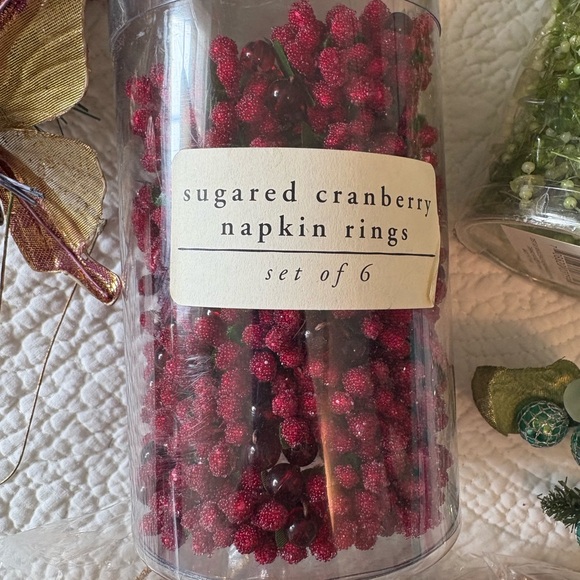 Holiday assortment of napkin rings and sparkly decor. ❣️ - Picture 2 of 5